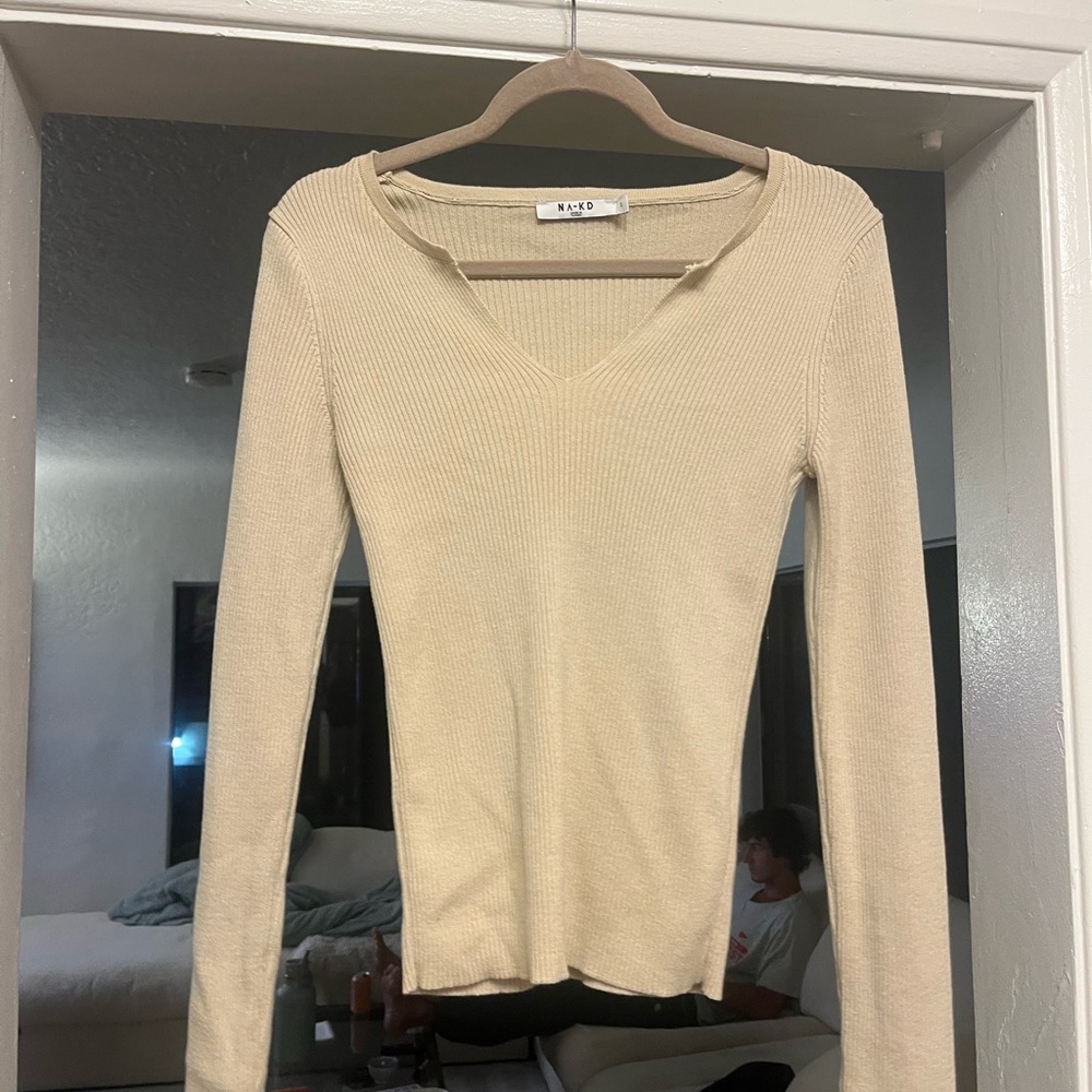 NAKD Women's Beige V-Neck Ribbed Blouse